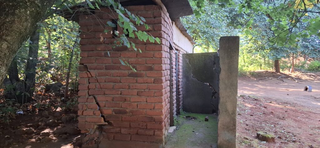 Umoszie-Mbame broken toilet block