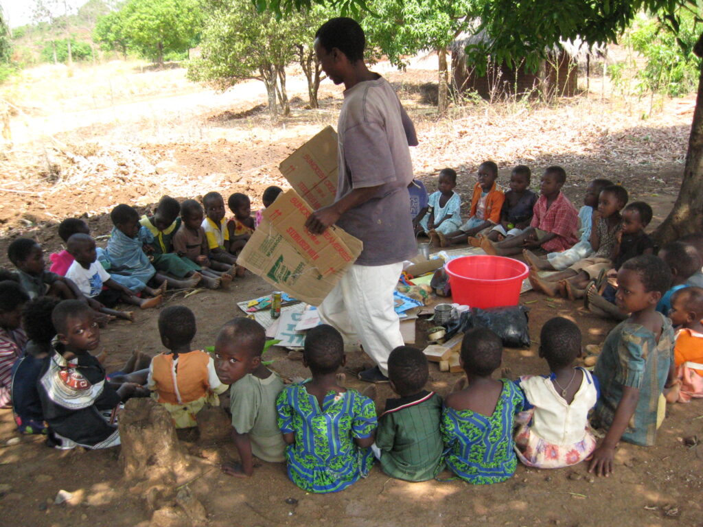 Ntayamwana preschool currently operating under a tree